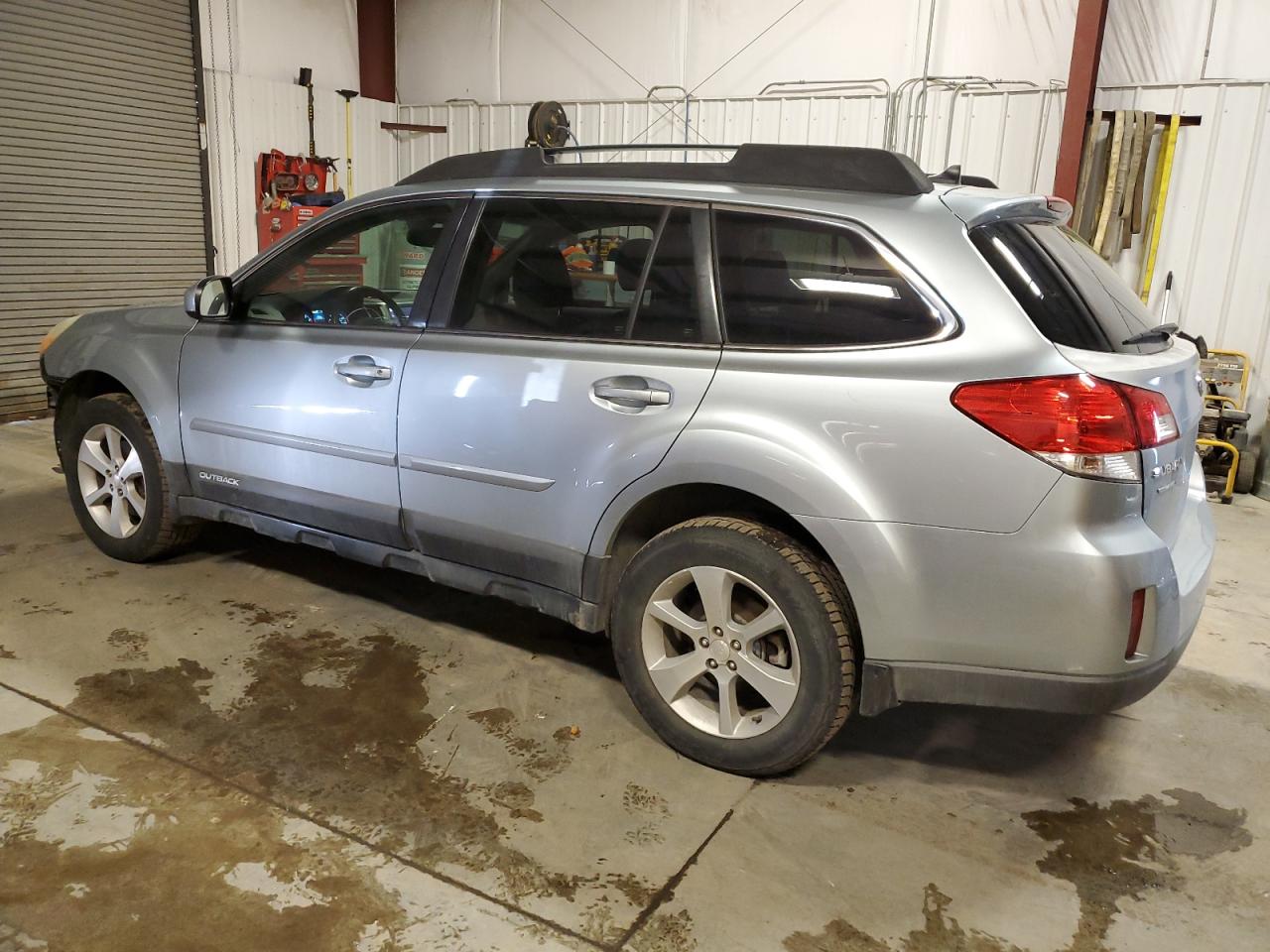 Photo 1 VIN: 4S4BRDPC2D2258841 - SUBARU OUTBACK 