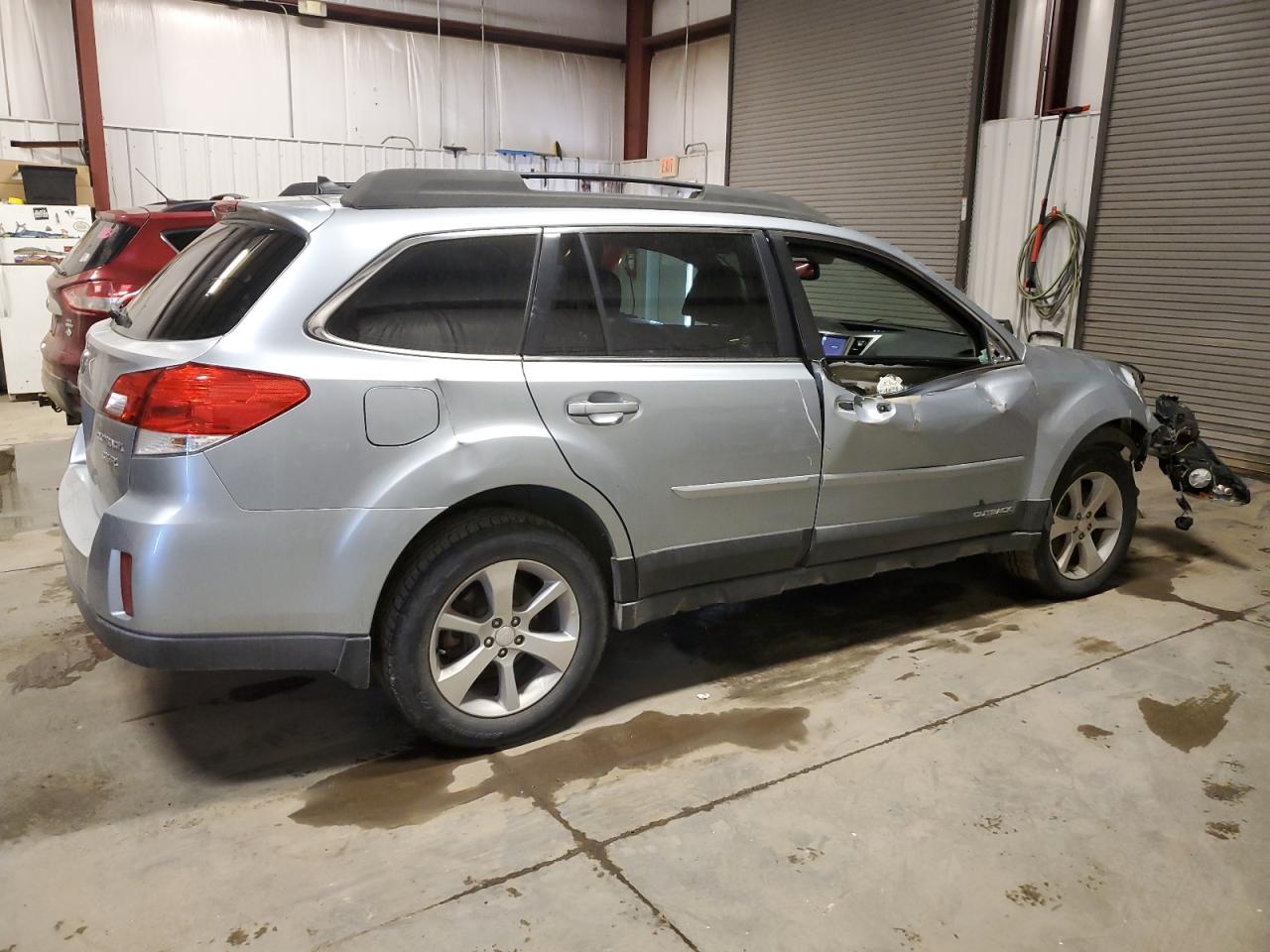 Photo 2 VIN: 4S4BRDPC2D2258841 - SUBARU OUTBACK 