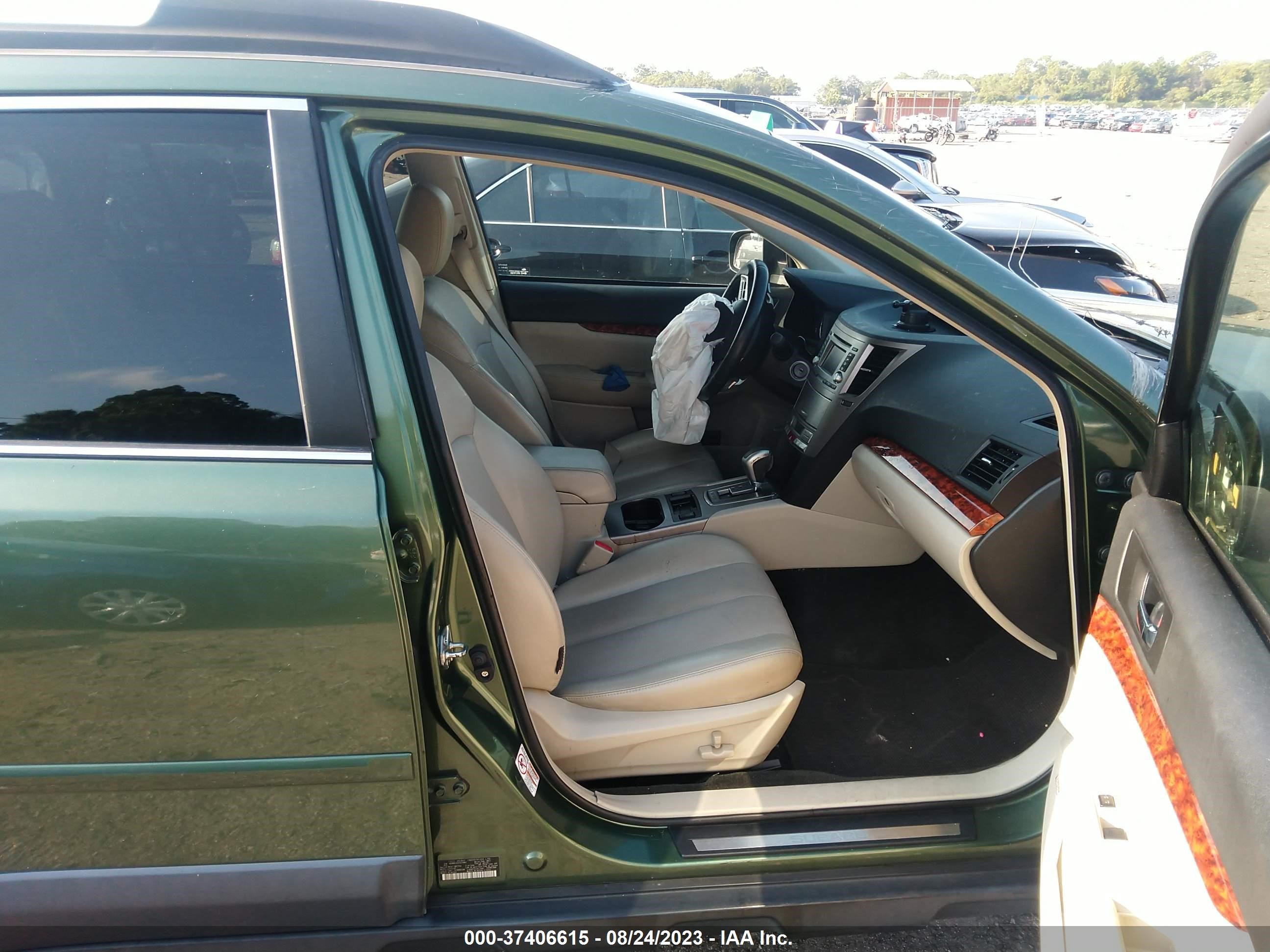 Photo 4 VIN: 4S4BREJCXC2274962 - SUBARU OUTBACK 