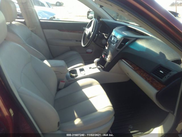 Photo 4 VIN: 4S4BREKC1B2410375 - SUBARU OUTBACK 