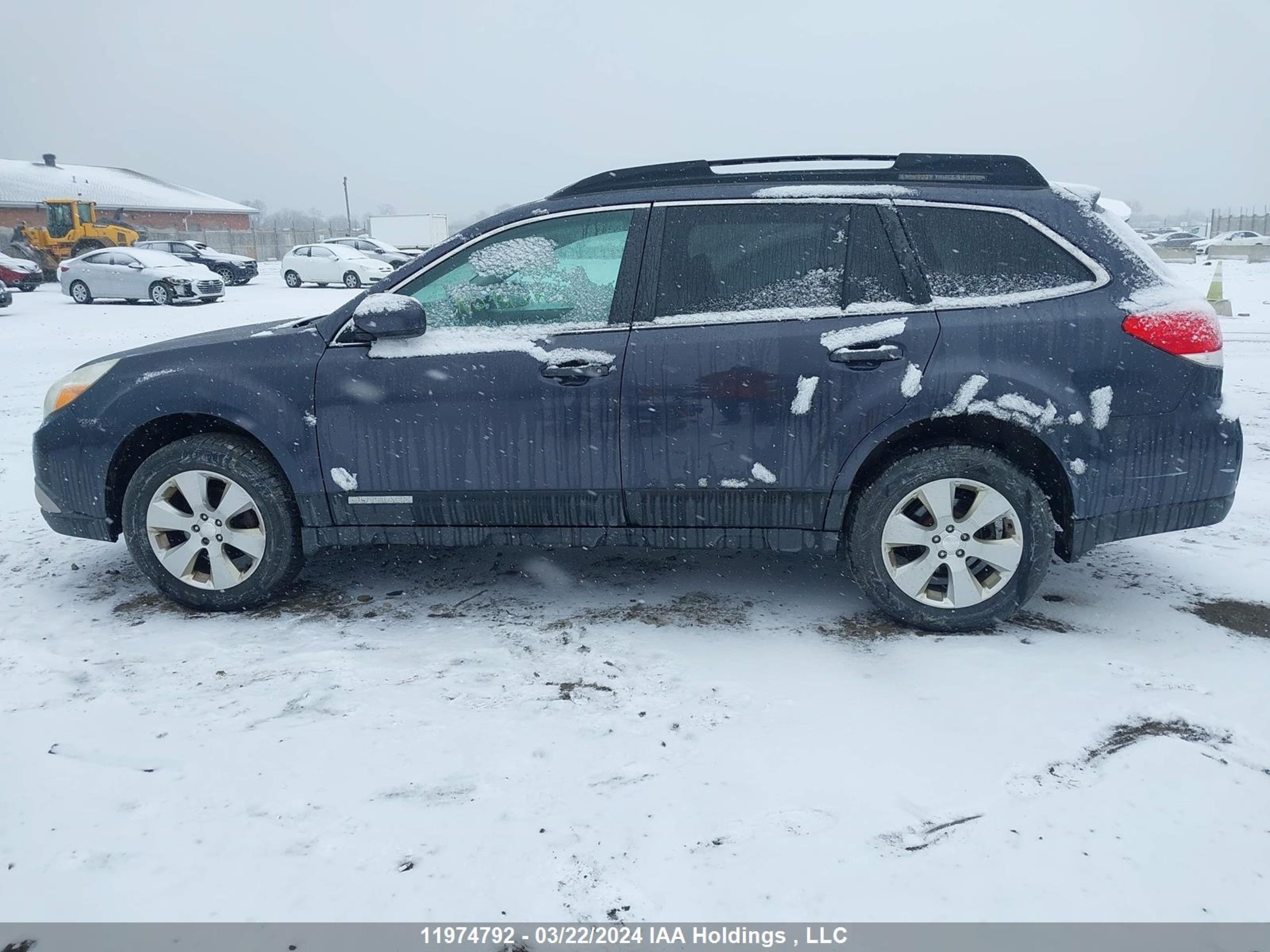 Photo 13 VIN: 4S4BRGBC3B3367227 - SUBARU OUTBACK 