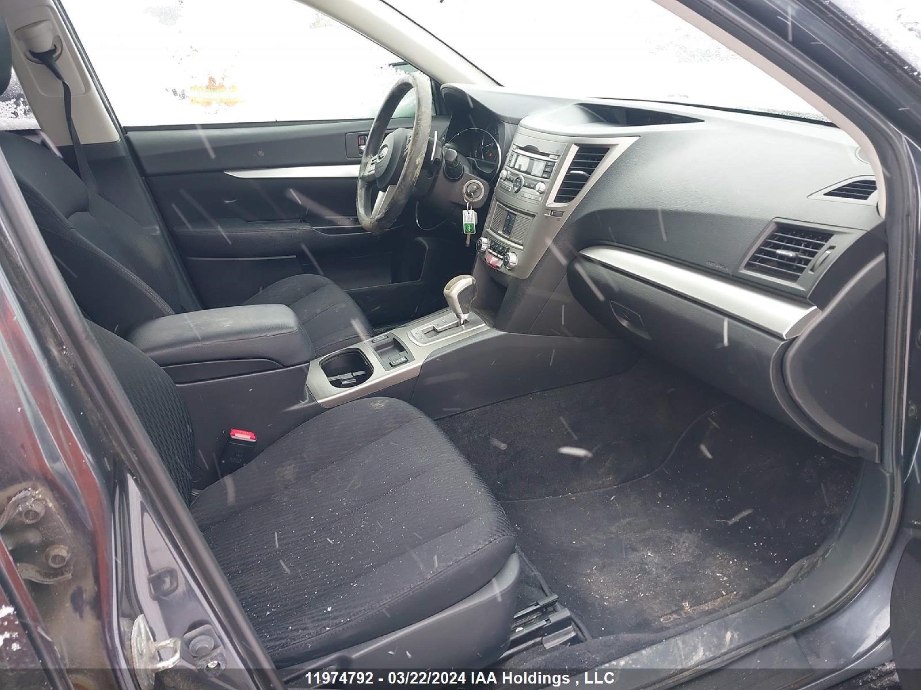 Photo 4 VIN: 4S4BRGBC3B3367227 - SUBARU OUTBACK 