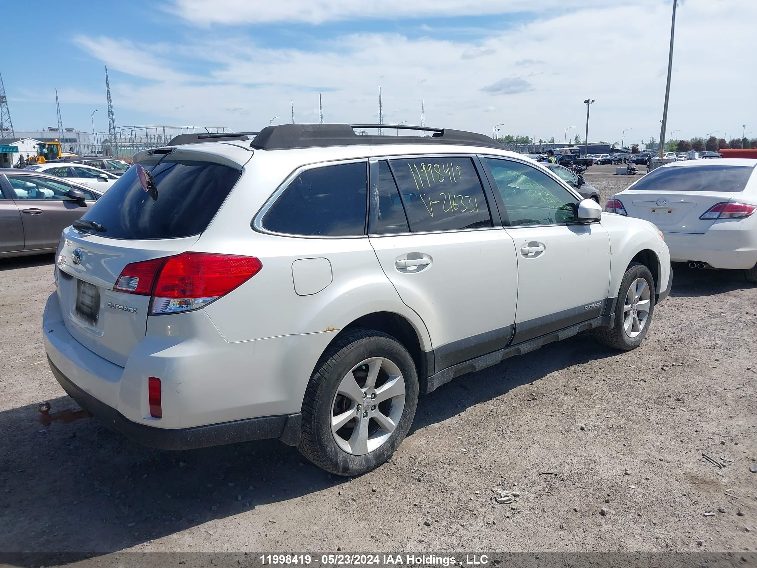 Photo 3 VIN: 4S4BRGBC7D3216331 - SUBARU OUTBACK 