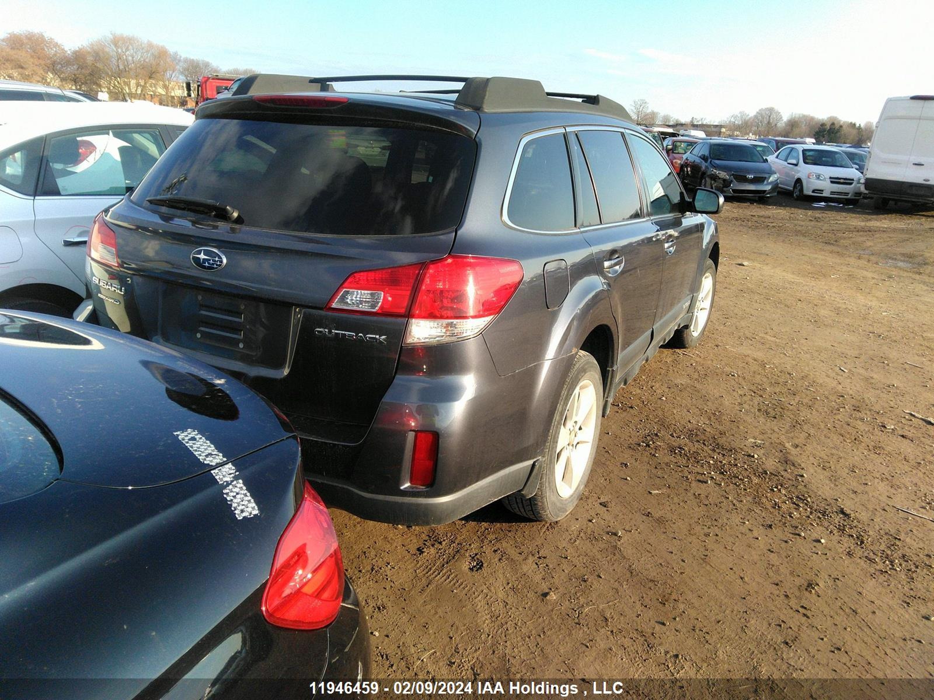 Photo 3 VIN: 4S4BRGDC0E3210949 - SUBARU OUTBACK 