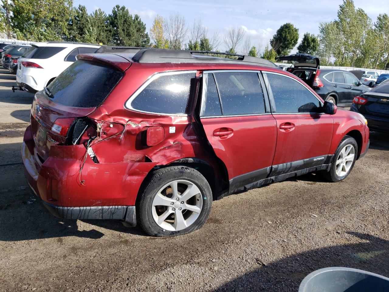 Photo 2 VIN: 4S4BRGGC7D3231808 - SUBARU OUTBACK 