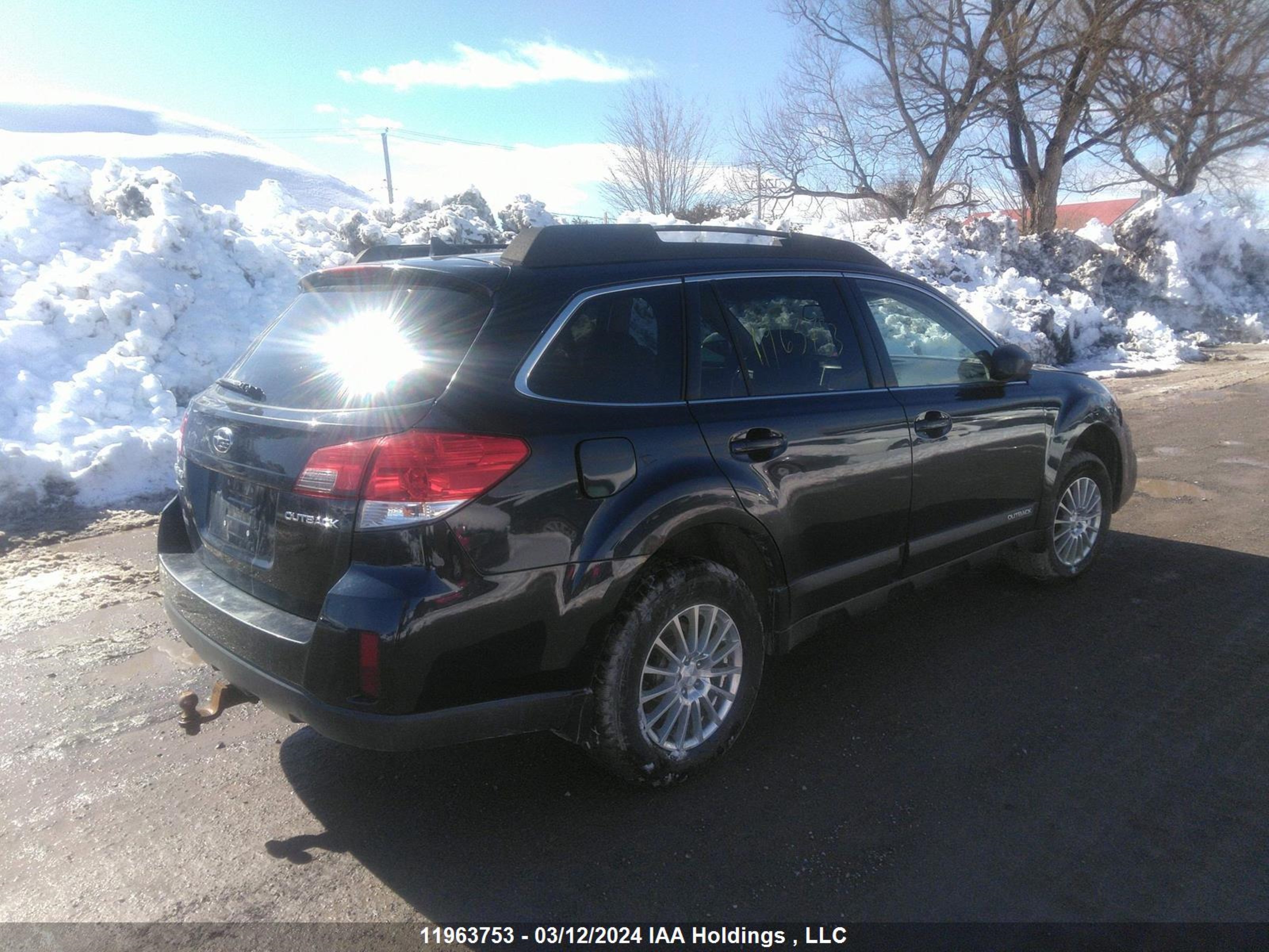 Photo 3 VIN: 4S4BRGLC0D3290558 - SUBARU OUTBACK 