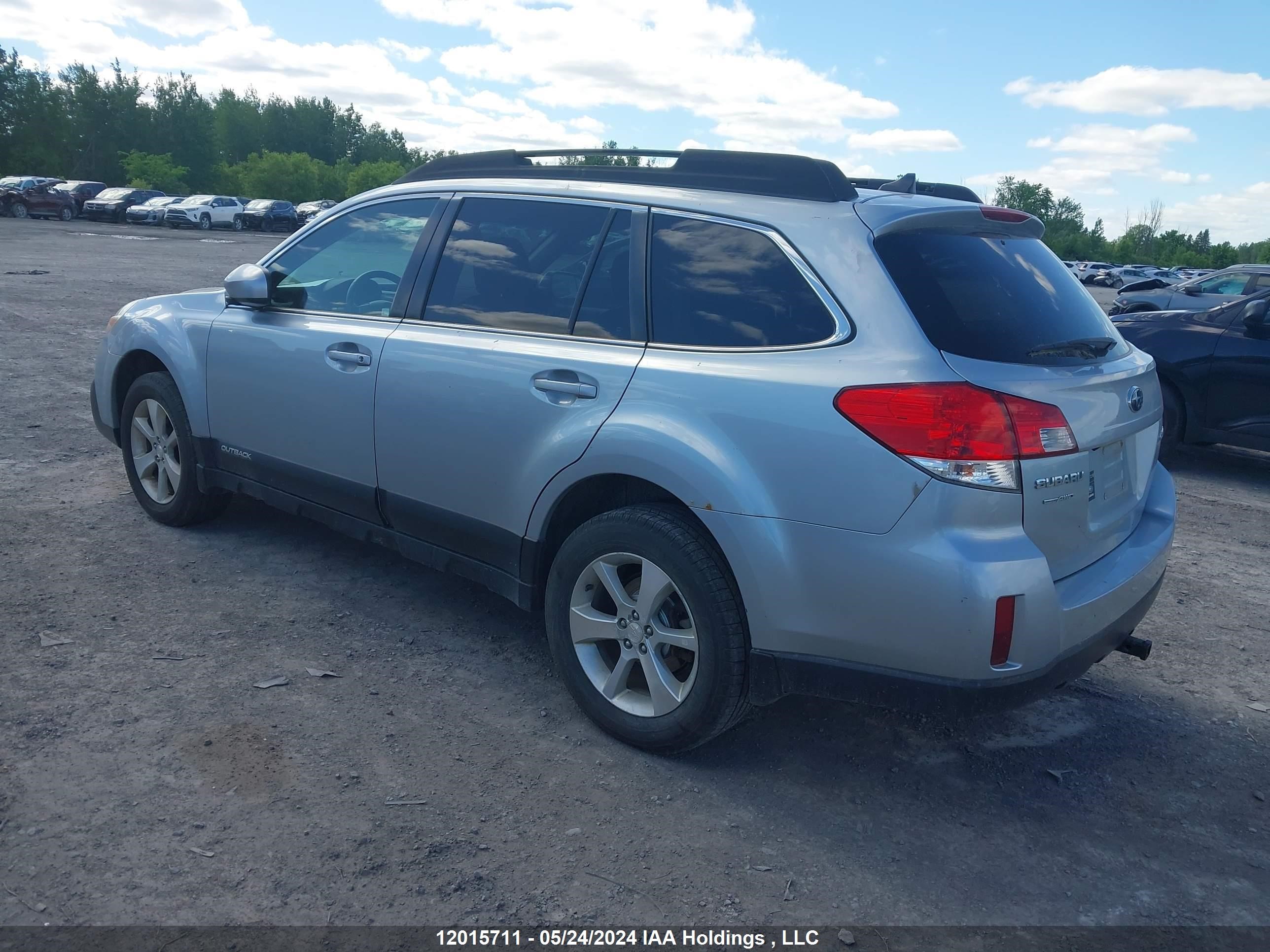 Photo 2 VIN: 4S4BRGLC1D3291024 - SUBARU OUTBACK 