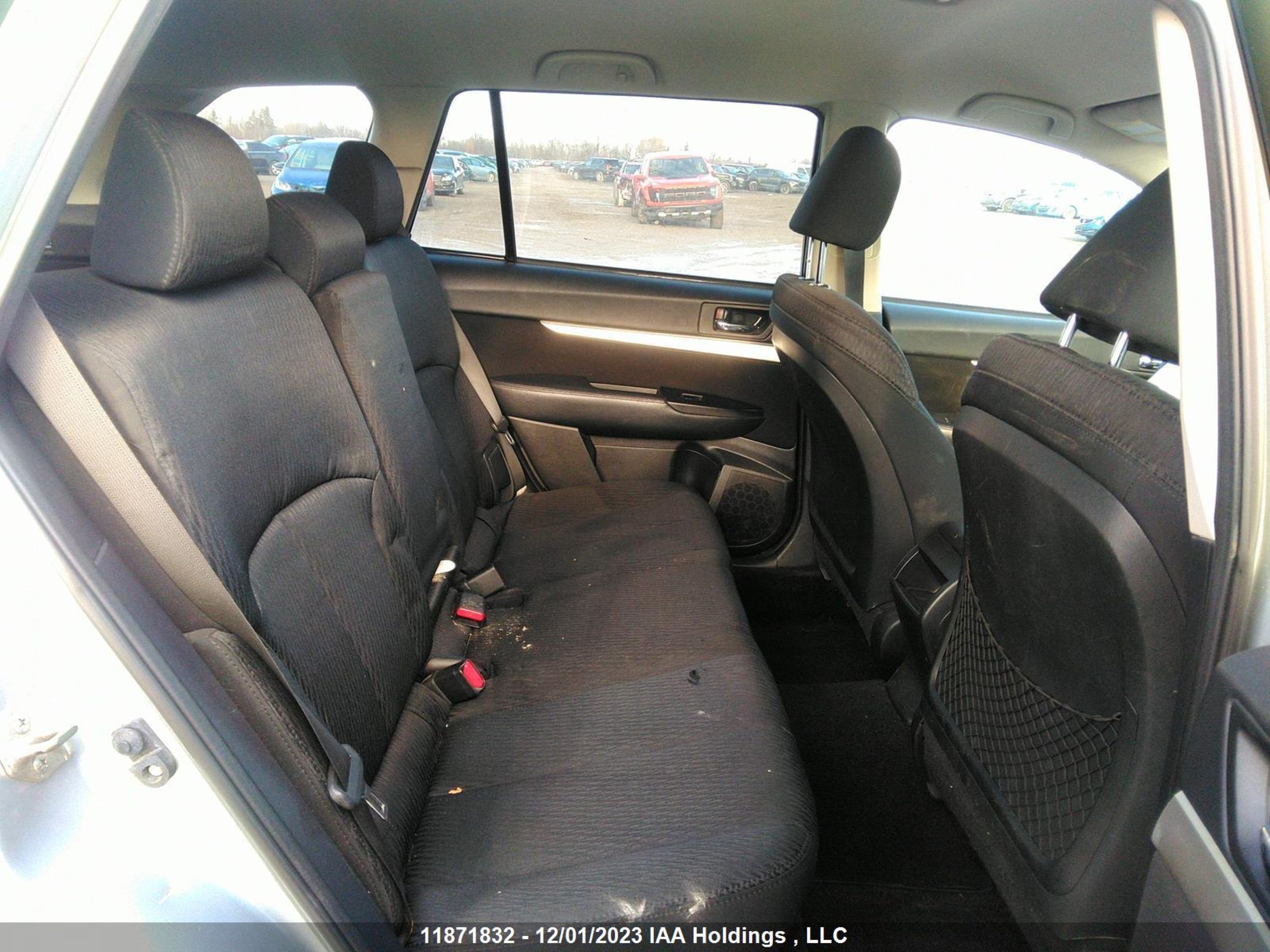 Photo 7 VIN: 4S4BRHBC1C3263701 - SUBARU OUTBACK 