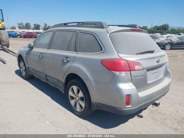 Photo 2 VIN: 4S4BRJGC4B2412008 - SUBARU OUTBACK 