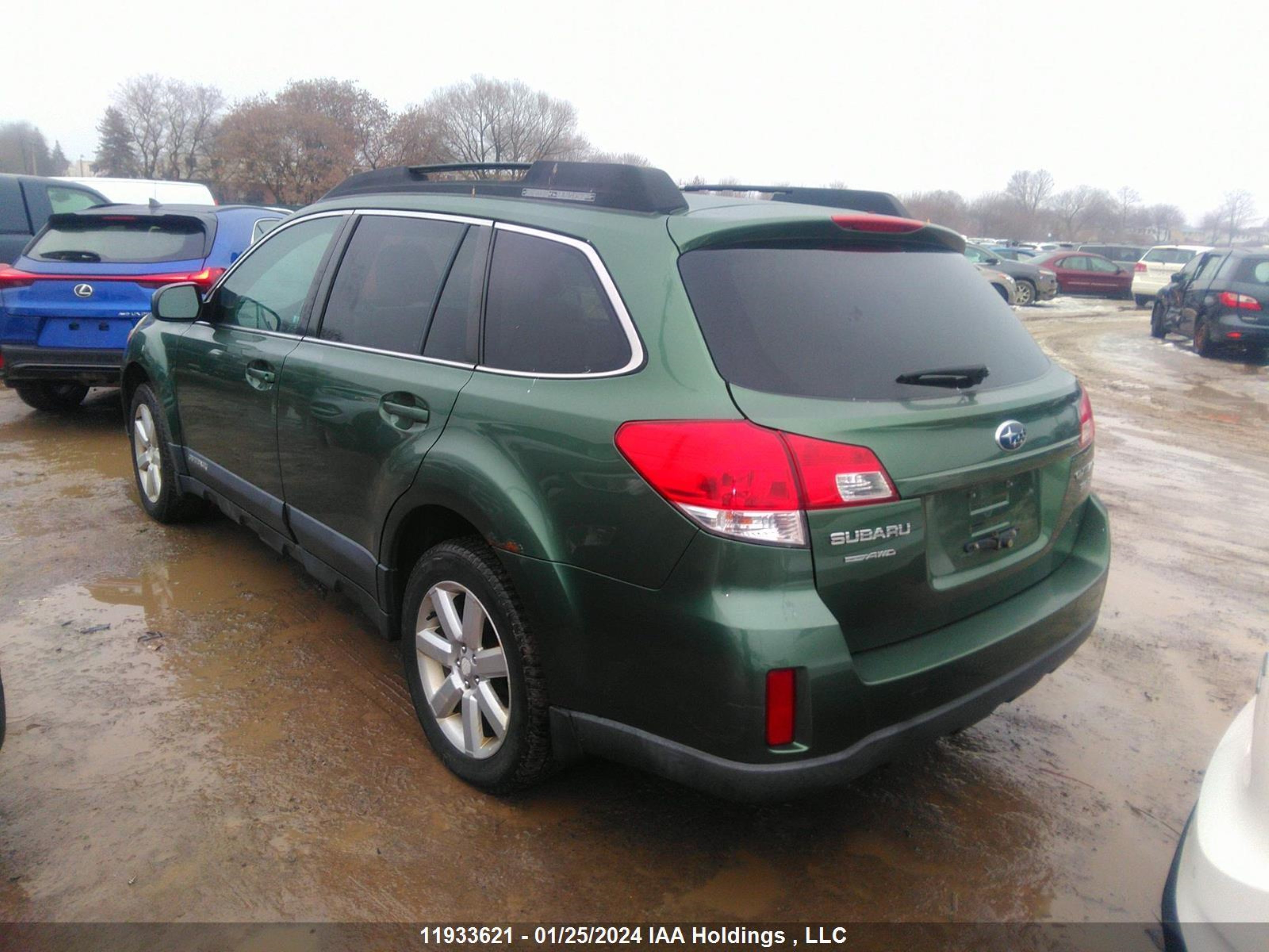 Photo 2 VIN: 4S4BRJKC5A2375461 - SUBARU OUTBACK 