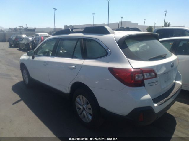 Photo 2 VIN: 4S4BSAAC0J3333831 - SUBARU OUTBACK 