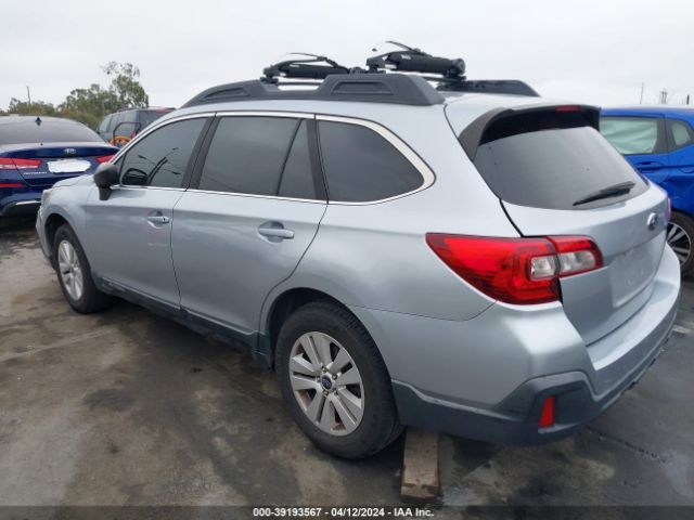 Photo 2 VIN: 4S4BSAAC1J3394864 - SUBARU OUTBACK 