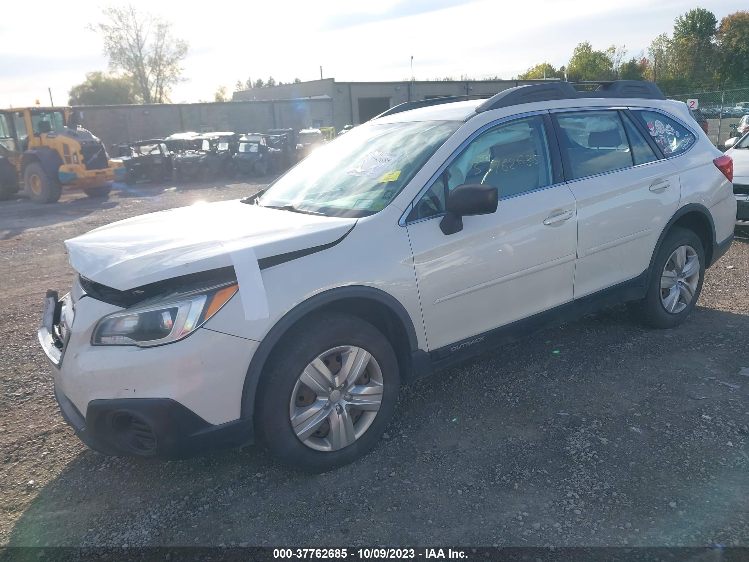 Photo 1 VIN: 4S4BSAAC6F3332884 - SUBARU OUTBACK 