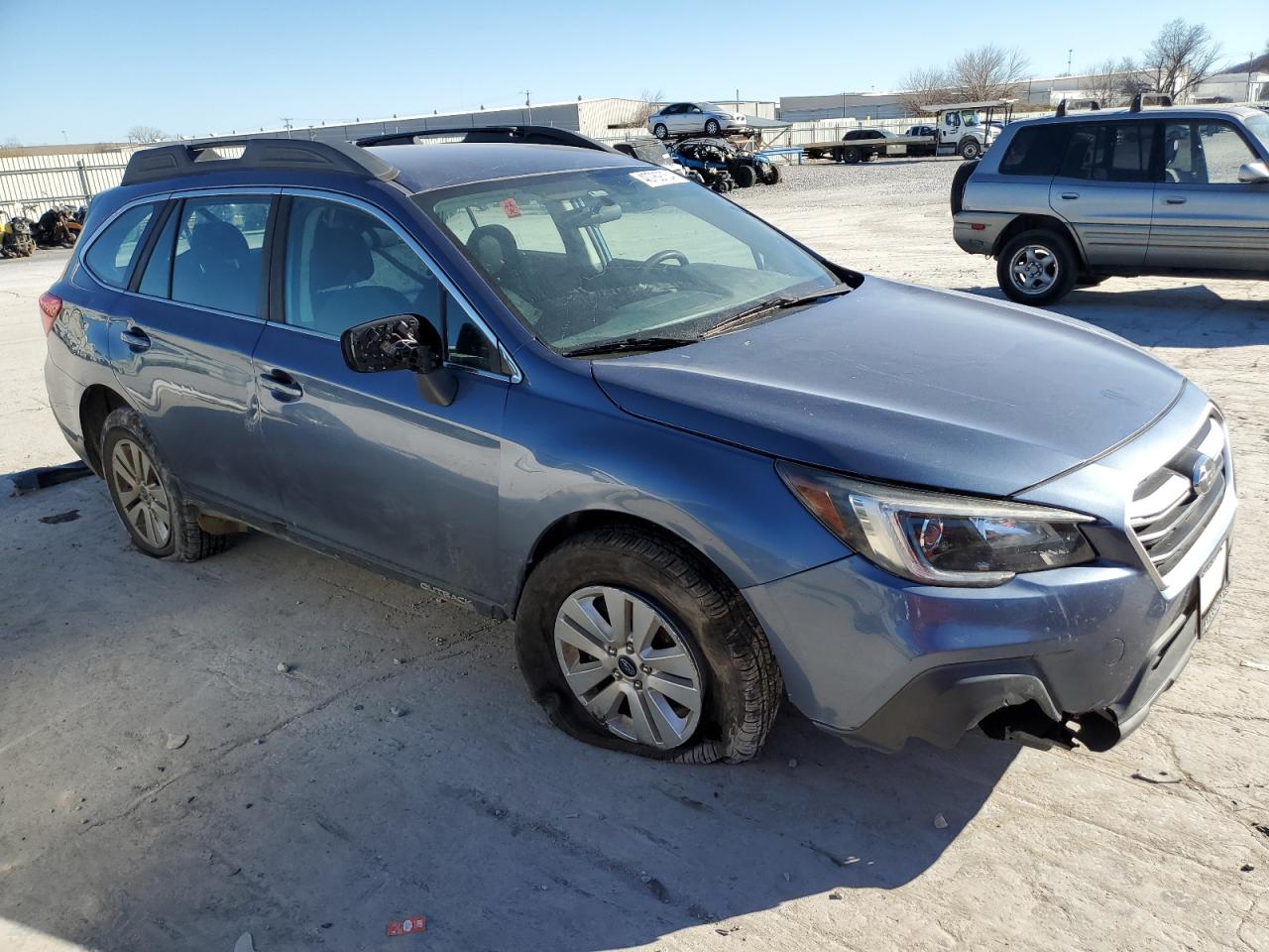 Photo 3 VIN: 4S4BSAAC6J3394276 - SUBARU OUTBACK 