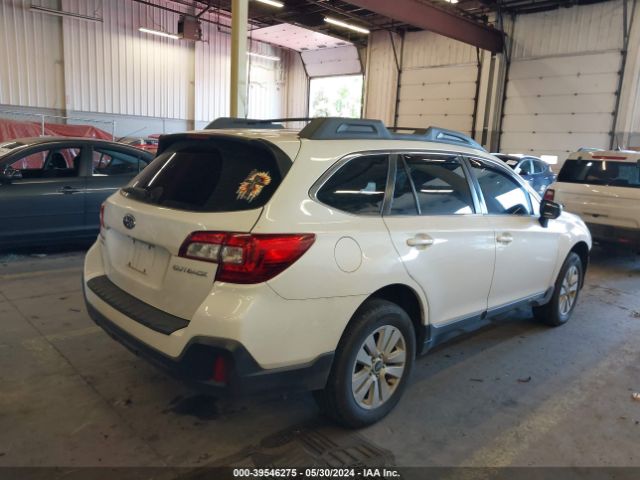 Photo 3 VIN: 4S4BSAAC7J3310711 - SUBARU OUTBACK 