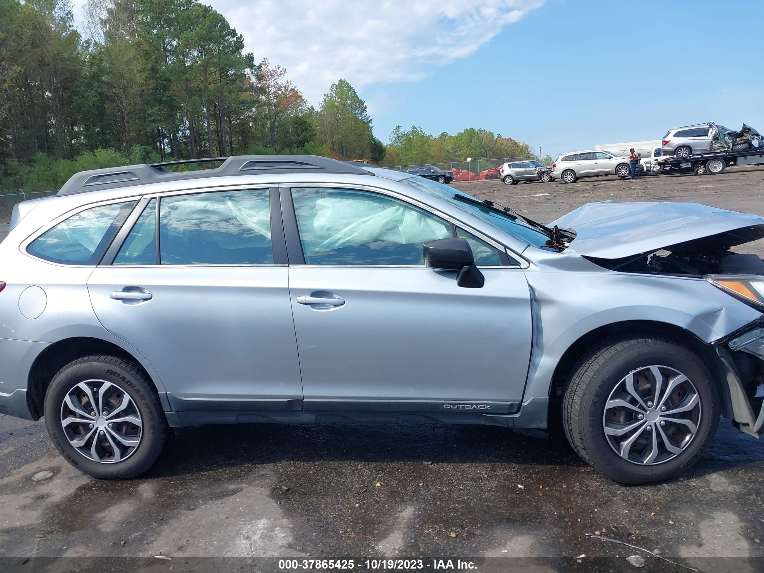 Photo 12 VIN: 4S4BSAAC8F3351629 - SUBARU OUTBACK 