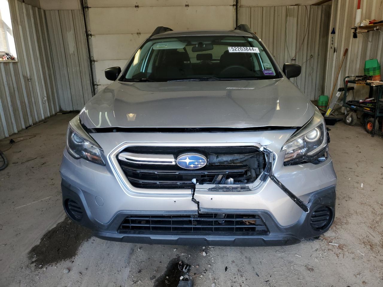 Photo 4 VIN: 4S4BSAAC8J3216496 - SUBARU OUTBACK 