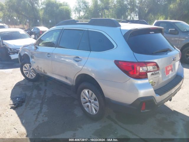 Photo 2 VIN: 4S4BSABC6K3227870 - SUBARU OUTBACK 