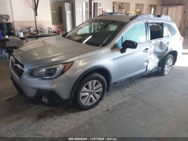 Photo 1 VIN: 4S4BSACC0J3258075 - SUBARU OUTBACK 