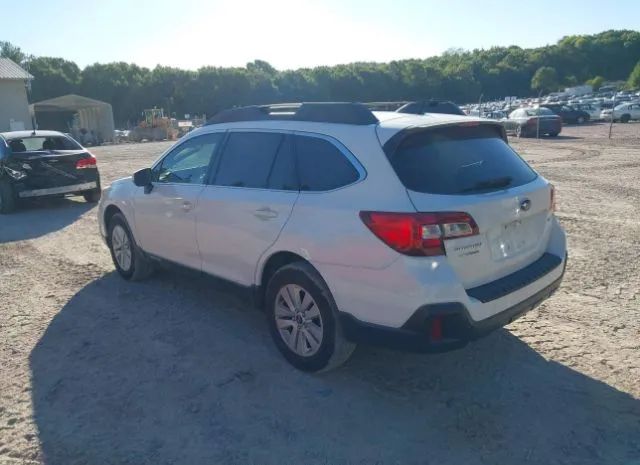 Photo 2 VIN: 4S4BSACC0J3281386 - SUBARU OUTBACK 