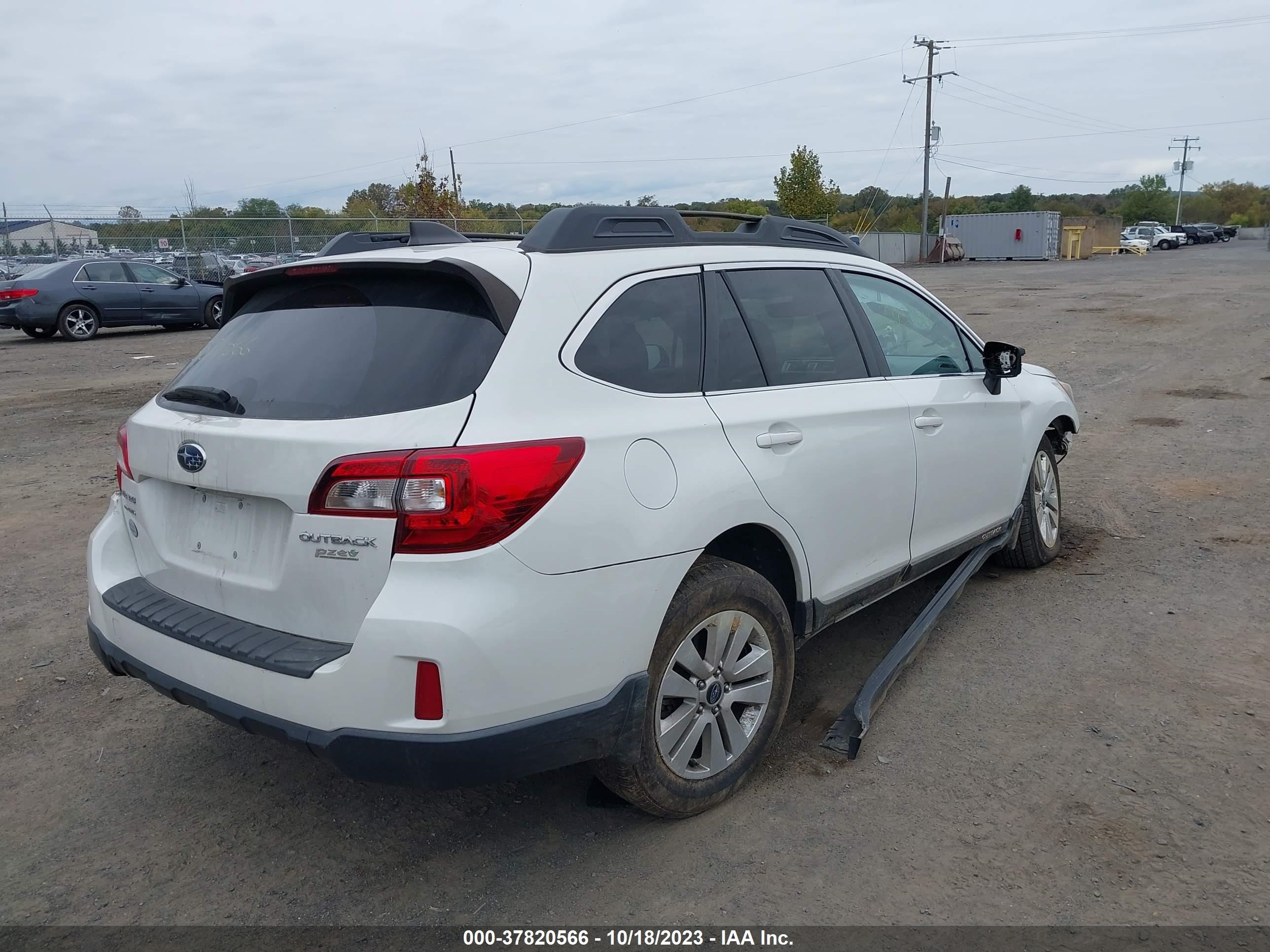 Photo 3 VIN: 4S4BSACC1H3232756 - SUBARU OUTBACK 