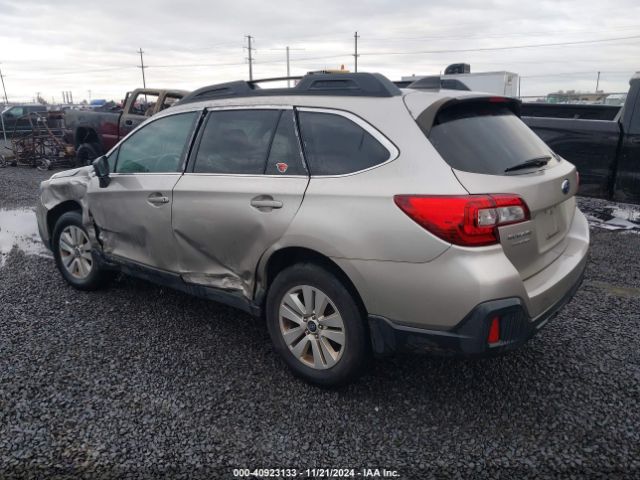 Photo 2 VIN: 4S4BSACC1J3329607 - SUBARU OUTBACK 