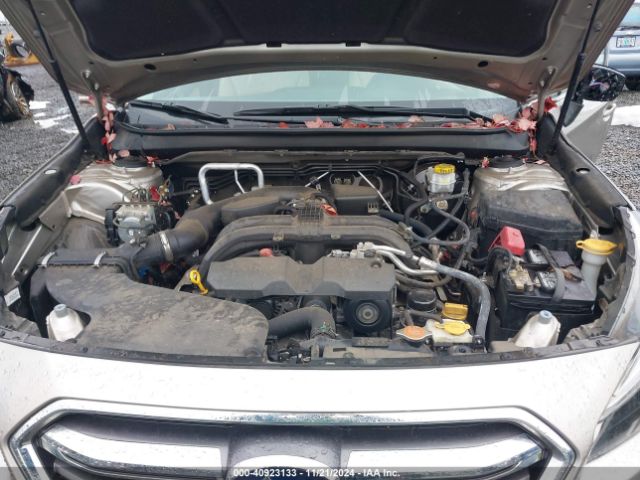 Photo 9 VIN: 4S4BSACC1J3329607 - SUBARU OUTBACK 