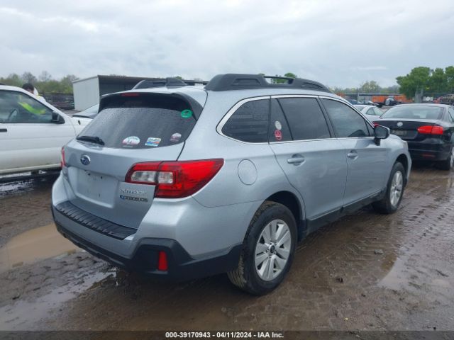 Photo 3 VIN: 4S4BSACC1J3371940 - SUBARU OUTBACK 