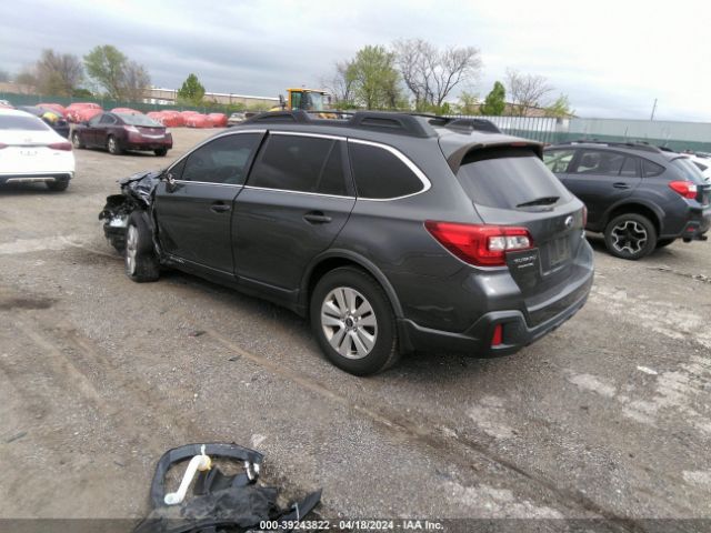 Photo 2 VIN: 4S4BSACC3J3249323 - SUBARU OUTBACK 