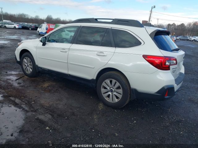 Photo 2 VIN: 4S4BSACC3J3329642 - SUBARU OUTBACK 