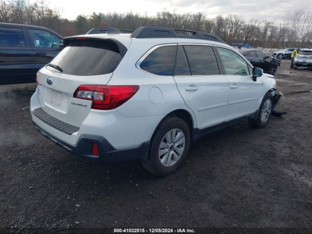 Photo 3 VIN: 4S4BSACC3J3329642 - SUBARU OUTBACK 