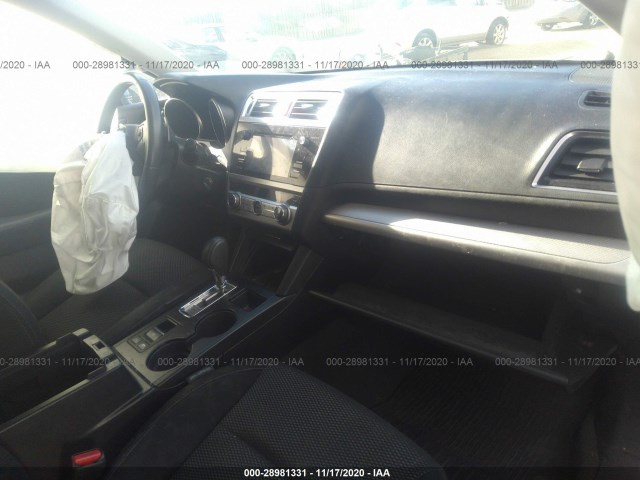 Photo 4 VIN: 4S4BSACC5G3221922 - SUBARU OUTBACK 