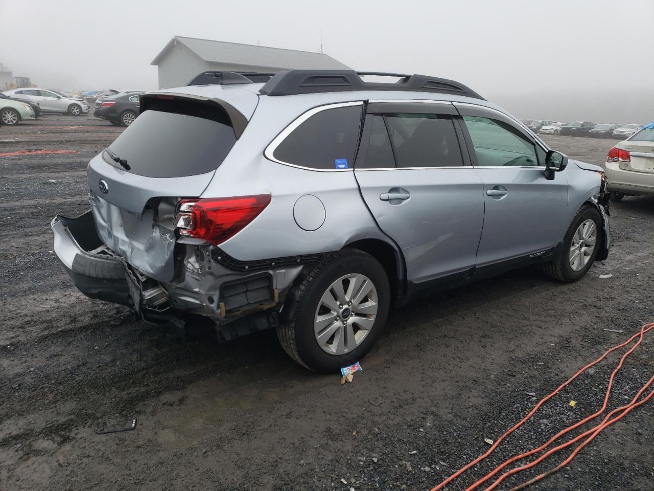 Photo 2 VIN: 4S4BSACC5H3422186 - SUBARU OUTBACK 