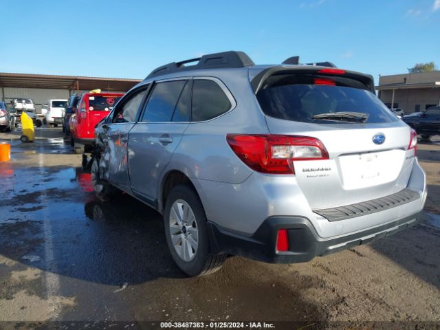 Photo 2 VIN: 4S4BSACC5J3234922 - SUBARU OUTBACK 