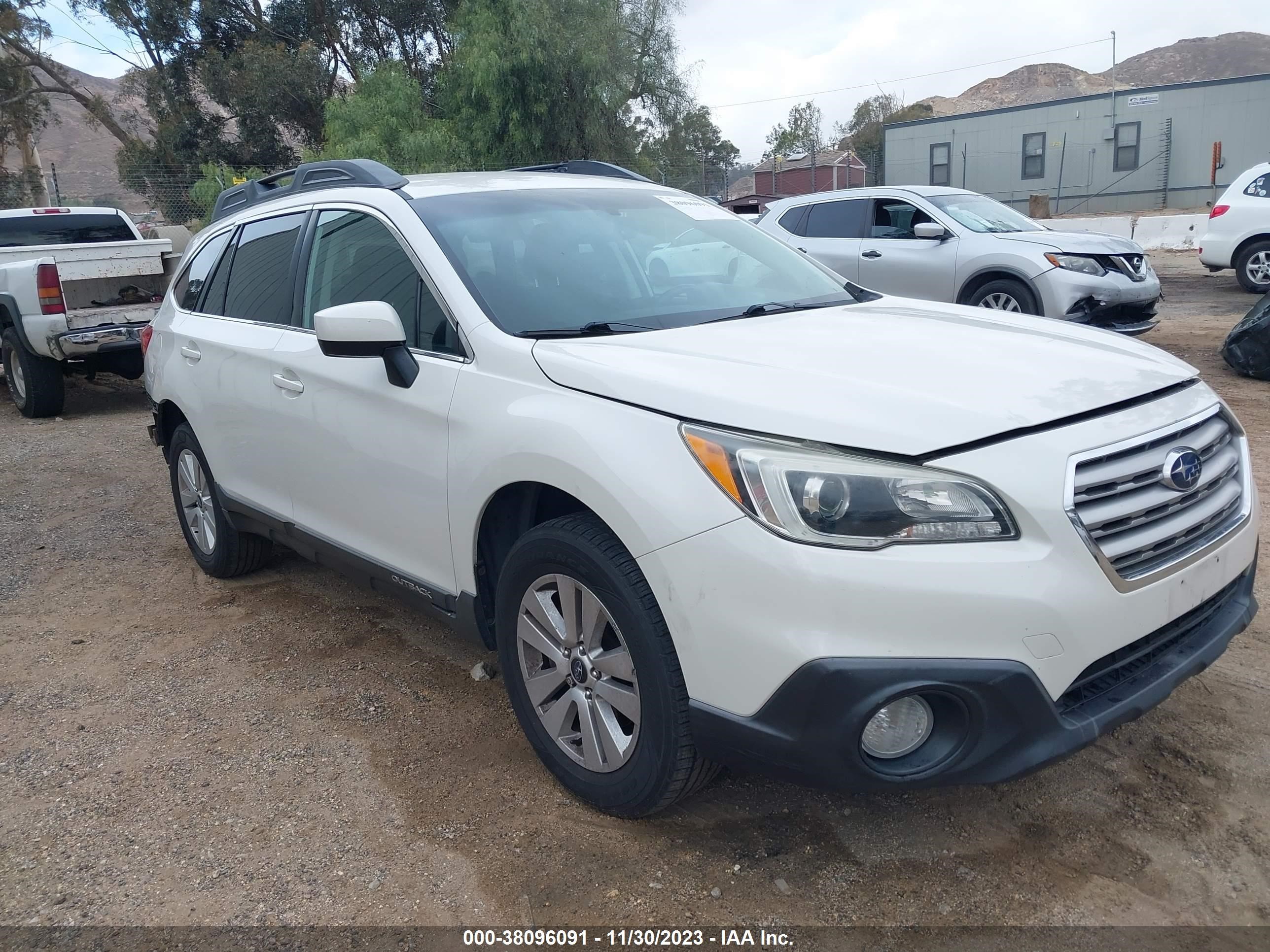 Photo 0 VIN: 4S4BSACC6F3313989 - SUBARU OUTBACK 