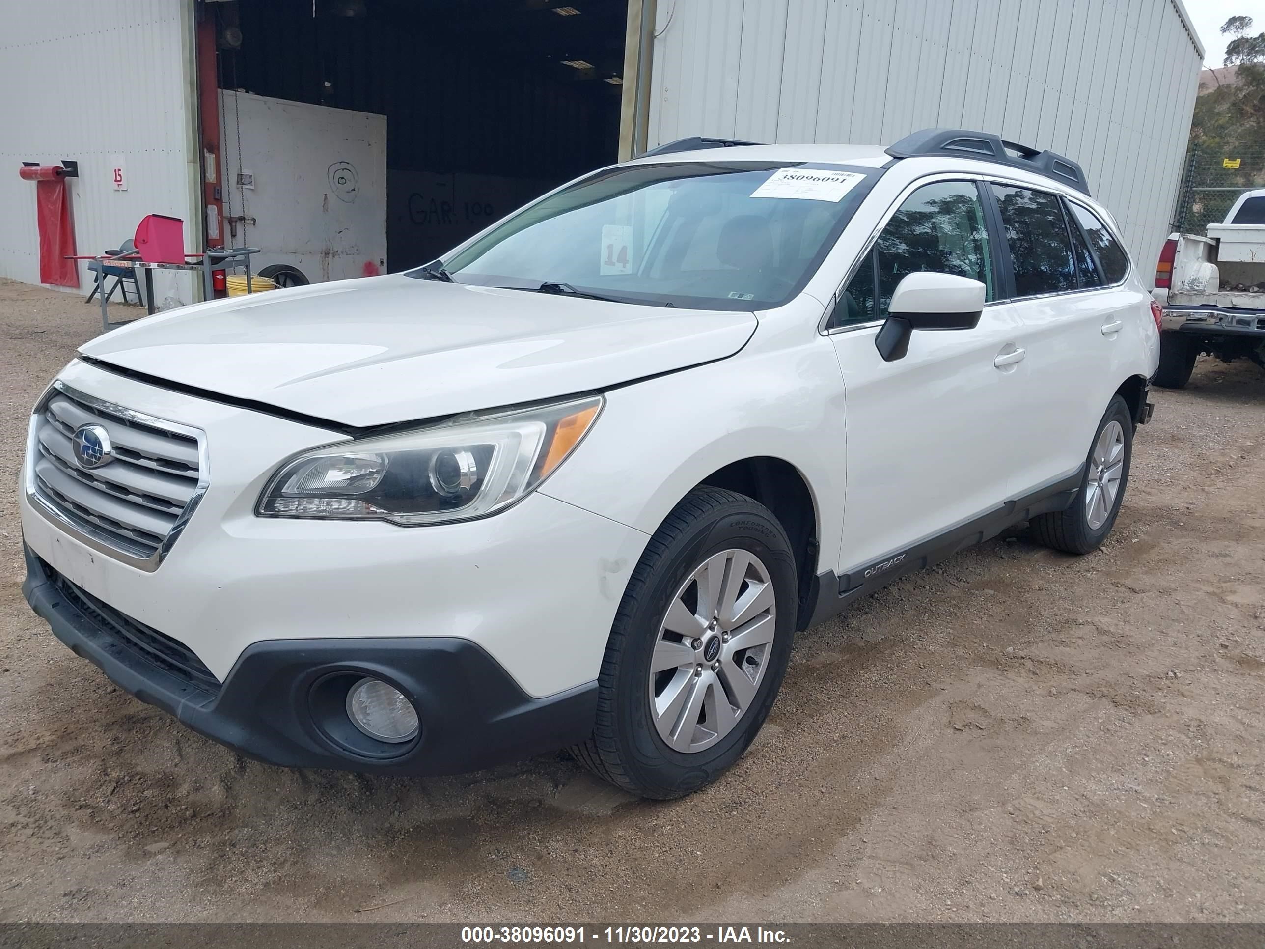 Photo 1 VIN: 4S4BSACC6F3313989 - SUBARU OUTBACK 