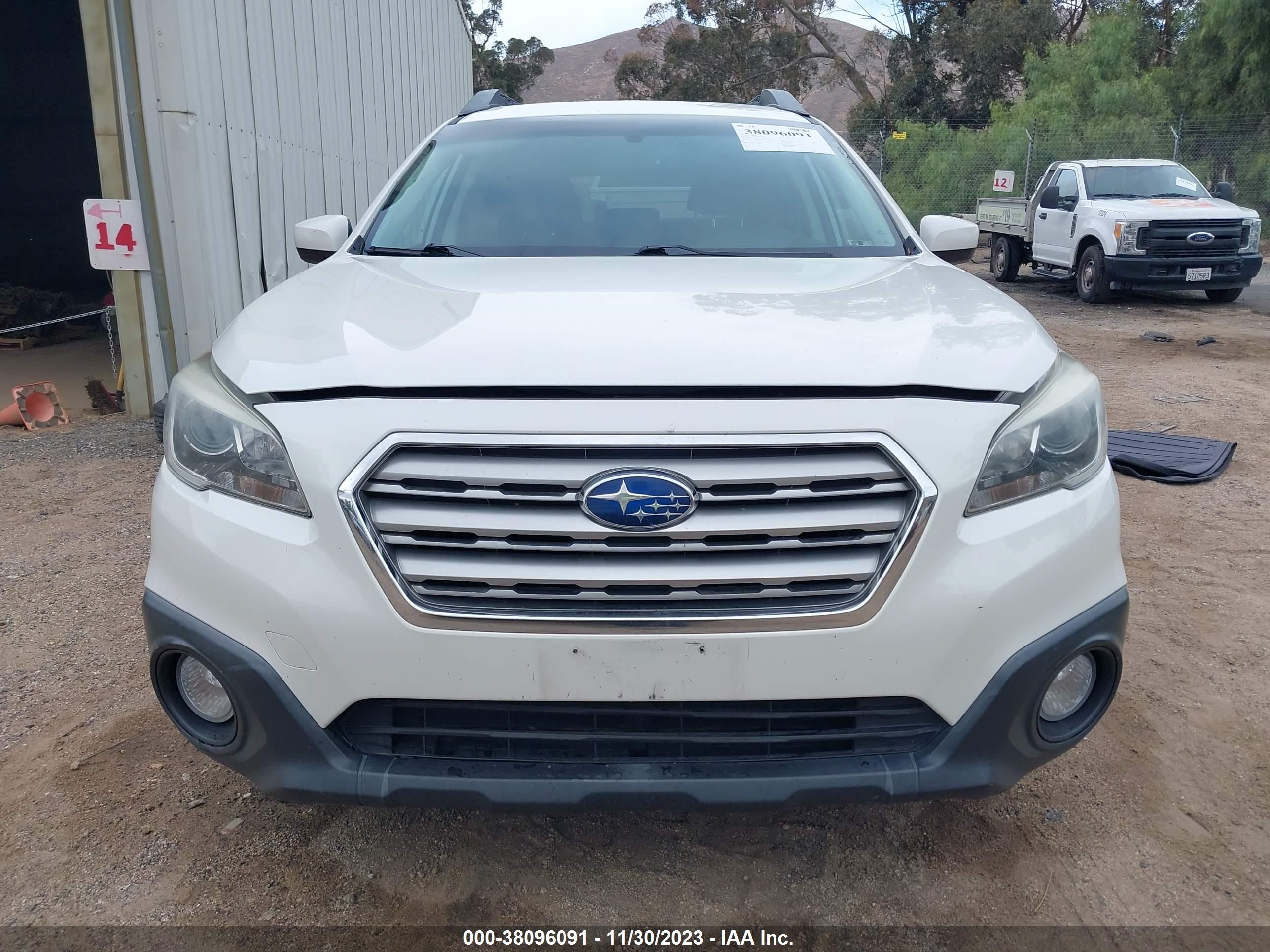 Photo 12 VIN: 4S4BSACC6F3313989 - SUBARU OUTBACK 