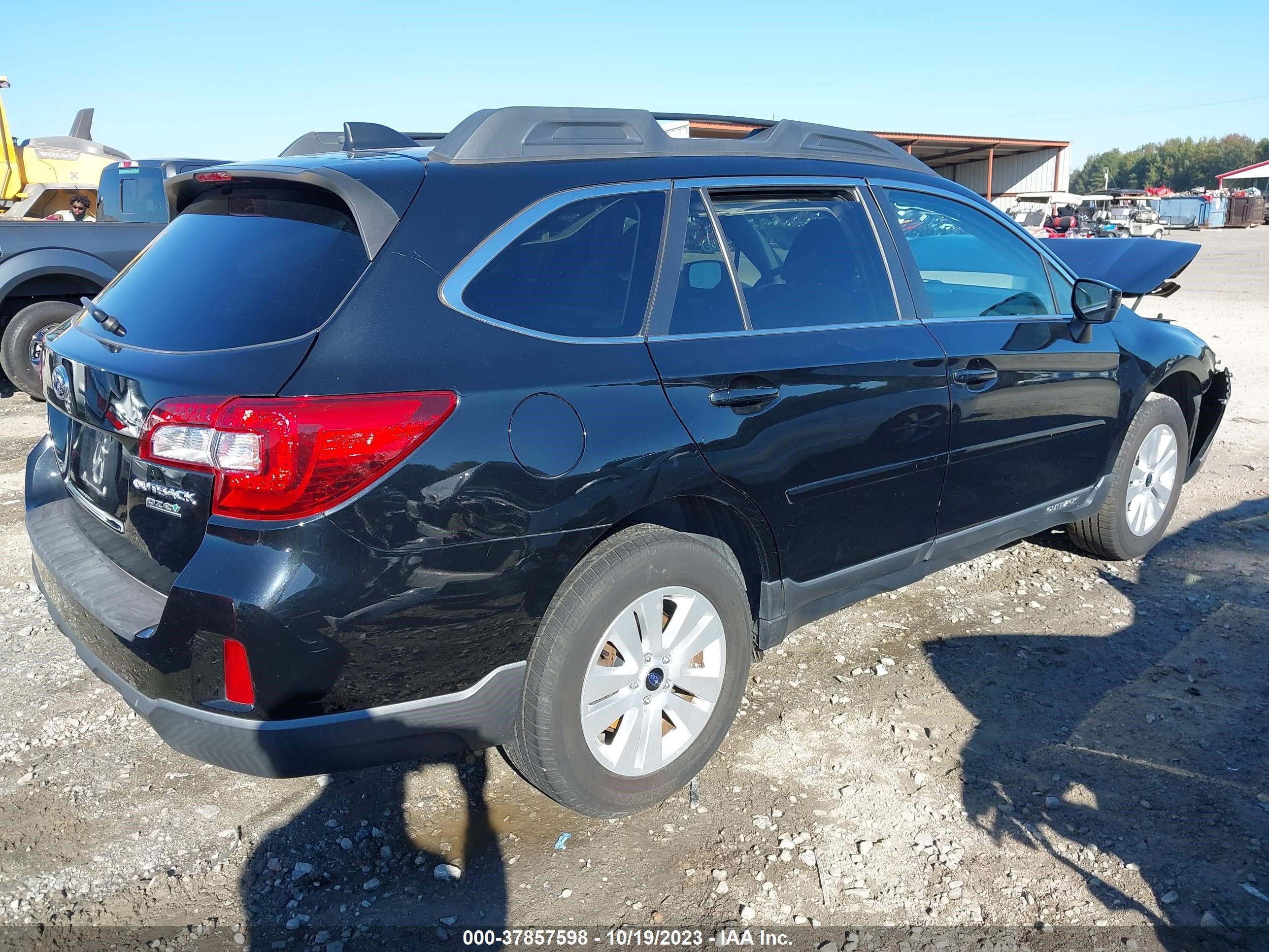 Photo 3 VIN: 4S4BSACC6G3208077 - SUBARU OUTBACK 