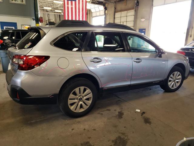 Photo 2 VIN: 4S4BSACC7J3235988 - SUBARU OUTBACK 2. 