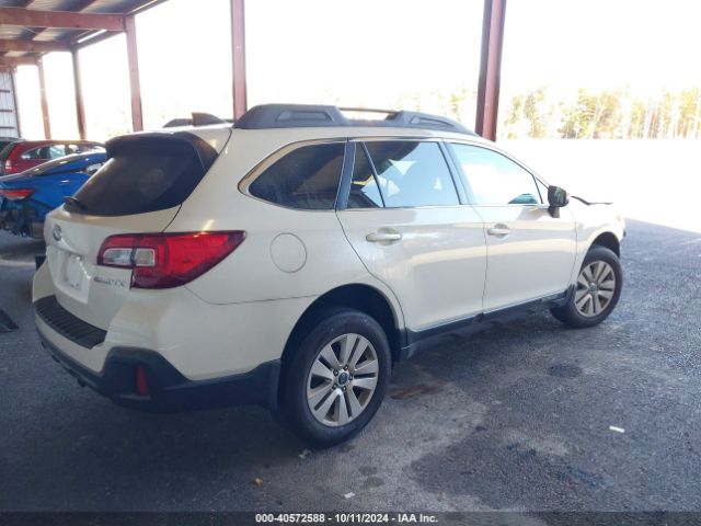 Photo 3 VIN: 4S4BSACC7J3250734 - SUBARU OUTBACK 