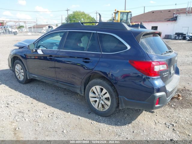 Photo 2 VIN: 4S4BSACC8J3213563 - SUBARU OUTBACK 