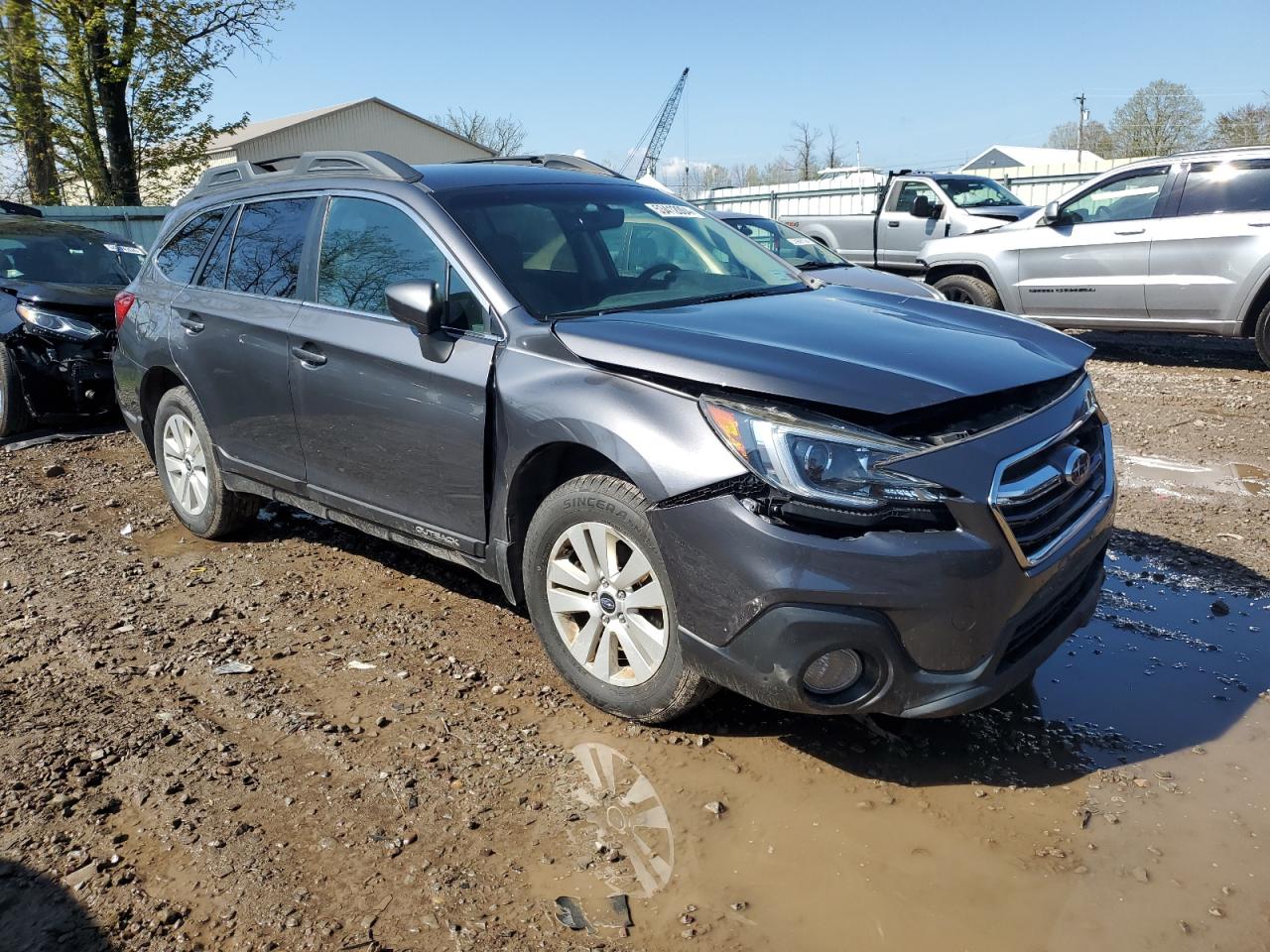 Photo 3 VIN: 4S4BSACC8J3228421 - SUBARU OUTBACK 