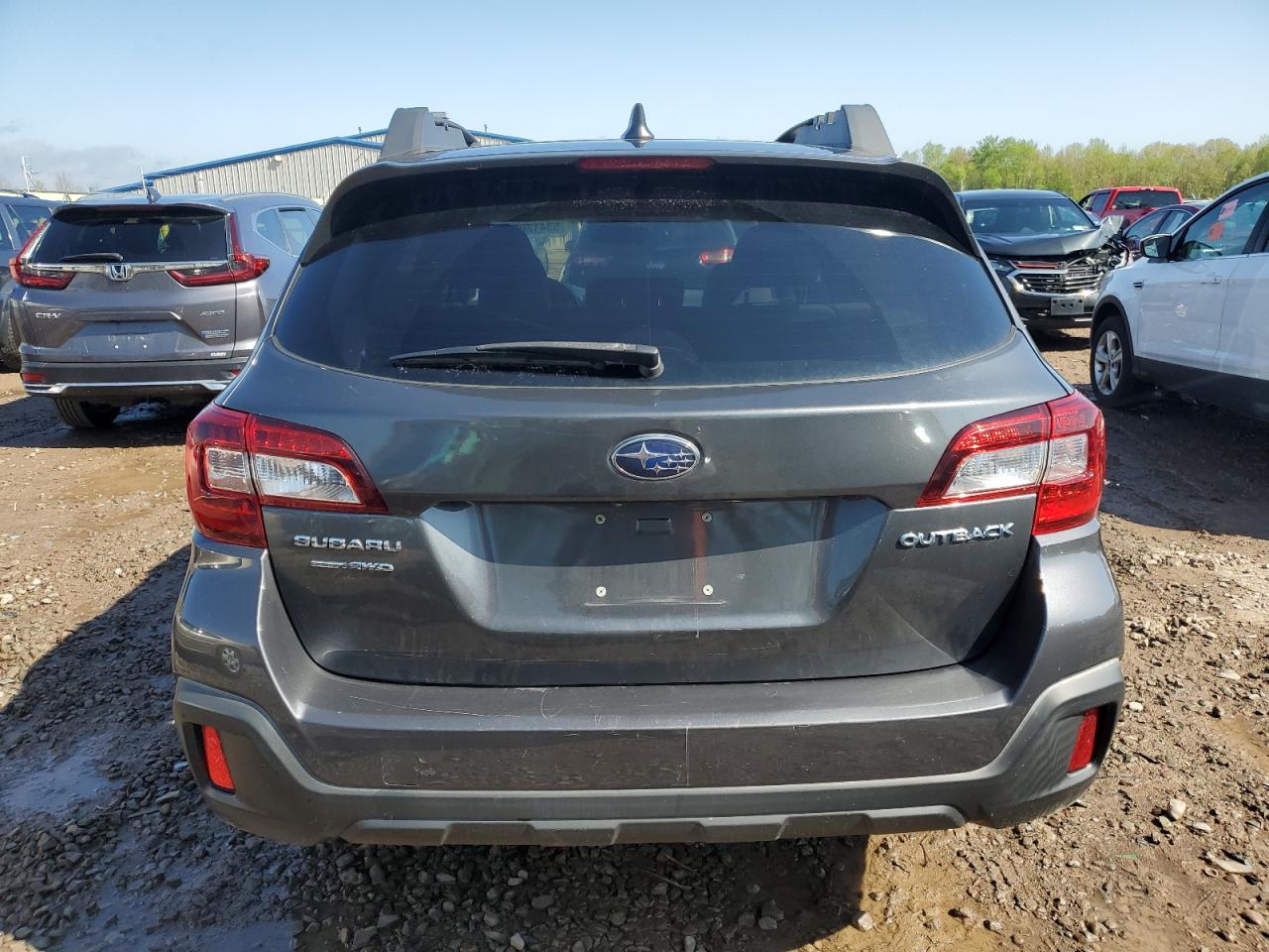 Photo 5 VIN: 4S4BSACC8J3228421 - SUBARU OUTBACK 