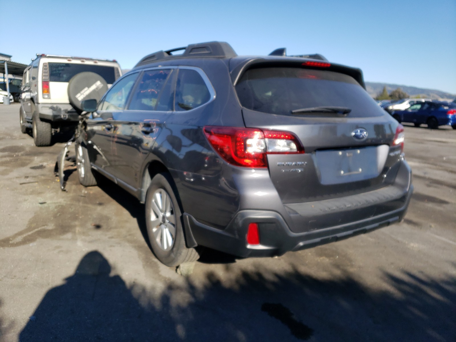 Photo 2 VIN: 4S4BSACC8J3264495 - SUBARU OUTBACK 2. 