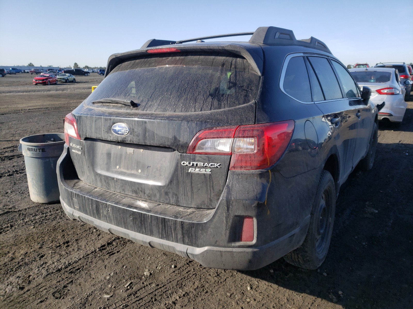 Photo 3 VIN: 4S4BSACC9F3216611 - SUBARU OUTBACK 2. 