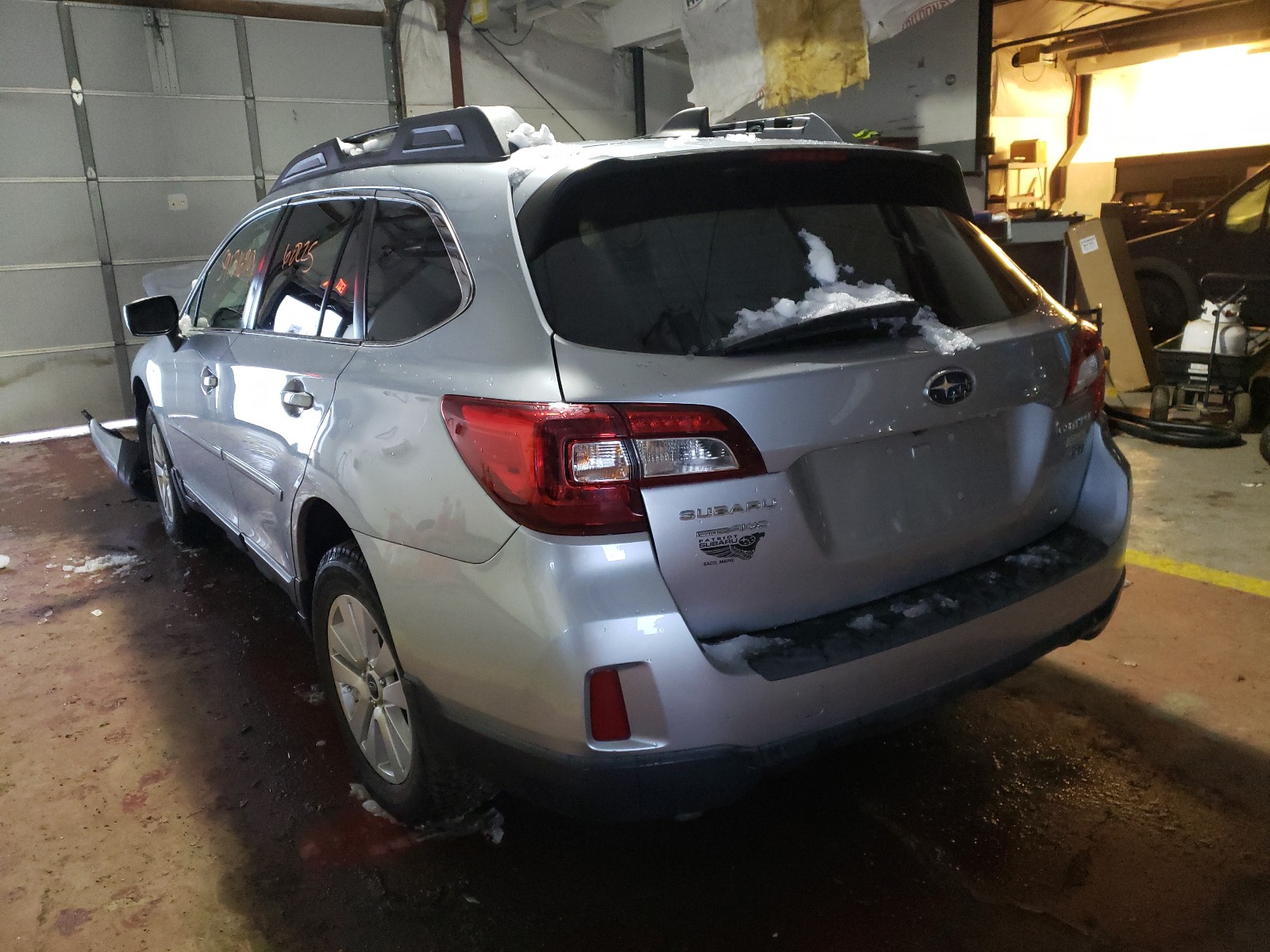 Photo 2 VIN: 4S4BSACC9H3216854 - SUBARU OUTBACK 2. 