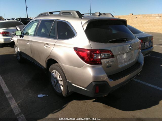 Photo 2 VIN: 4S4BSACC9J3242828 - SUBARU OUTBACK 