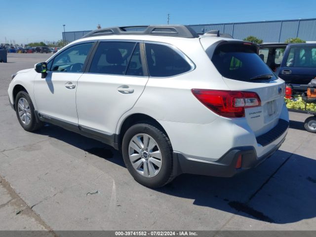 Photo 2 VIN: 4S4BSACC9J3299787 - SUBARU OUTBACK 