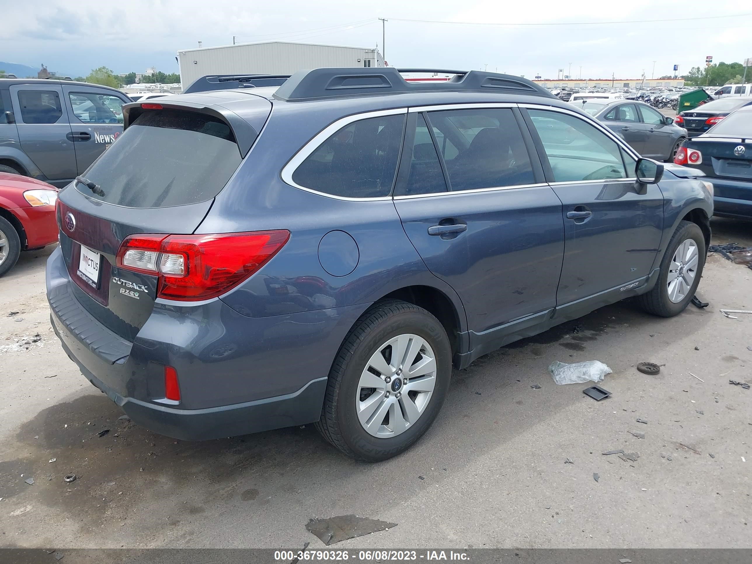 Photo 3 VIN: 4S4BSACCXF3315423 - SUBARU OUTBACK 