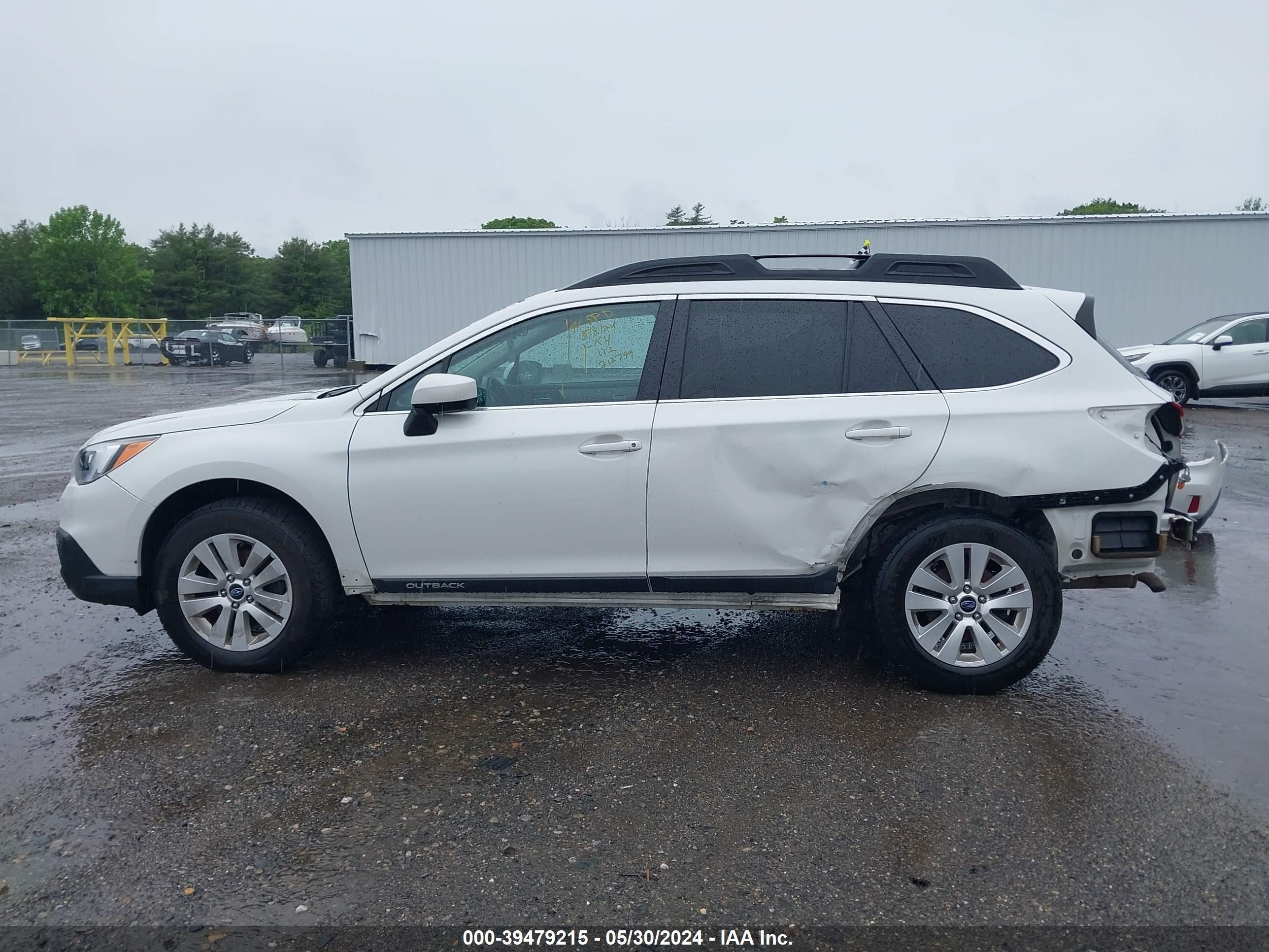 Photo 14 VIN: 4S4BSACCXH3211551 - SUBARU OUTBACK 